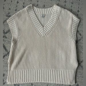 sweater vest for sale! NEVER WORN!!!